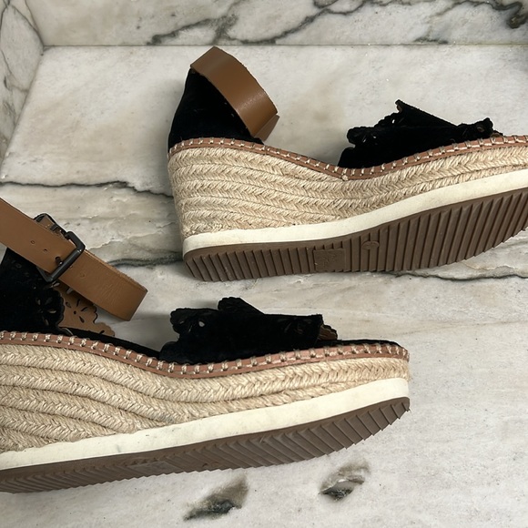 Crown Vintage Dunja BlackSuede Scalloped Espadrille Wedge Sandals Size 6 1/2 - Picture 3 of 4